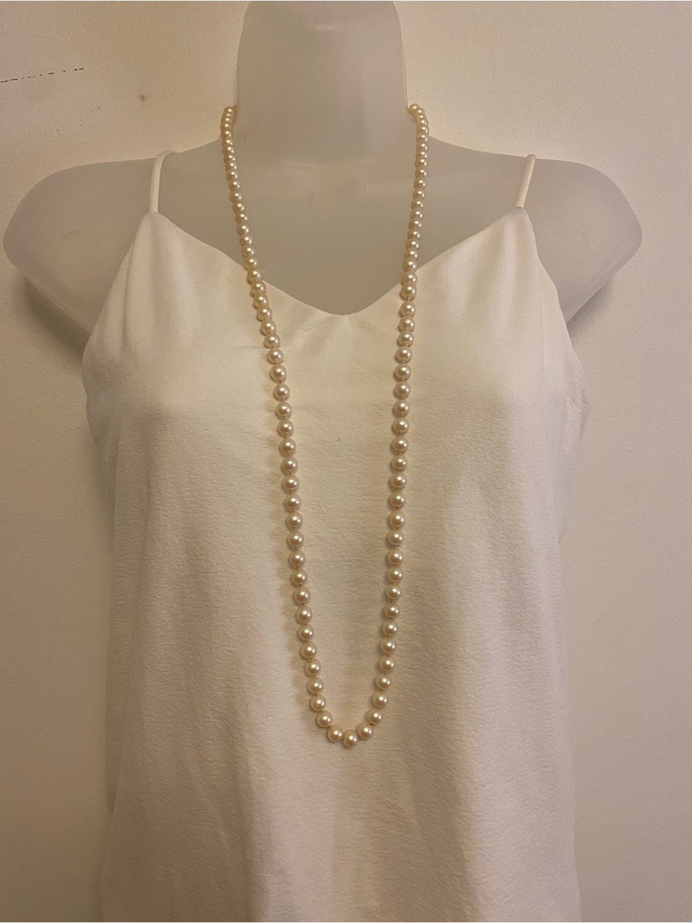 Vtg Classic Long Ivory/Cream Pearl Necklace